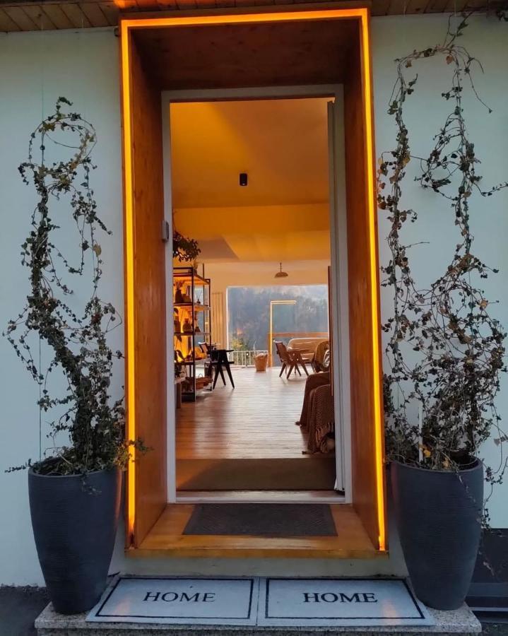 Shard Boutique Hotel-Adult Only Brasov Exterior photo