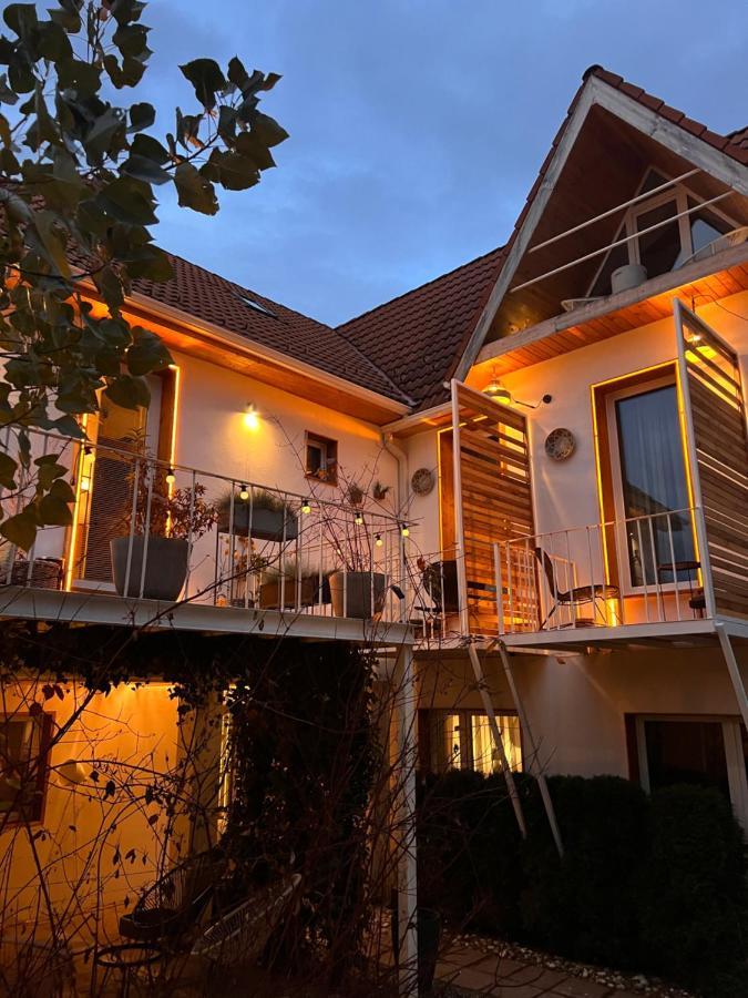 Shard Boutique Hotel-Adult Only Brasov Exterior photo