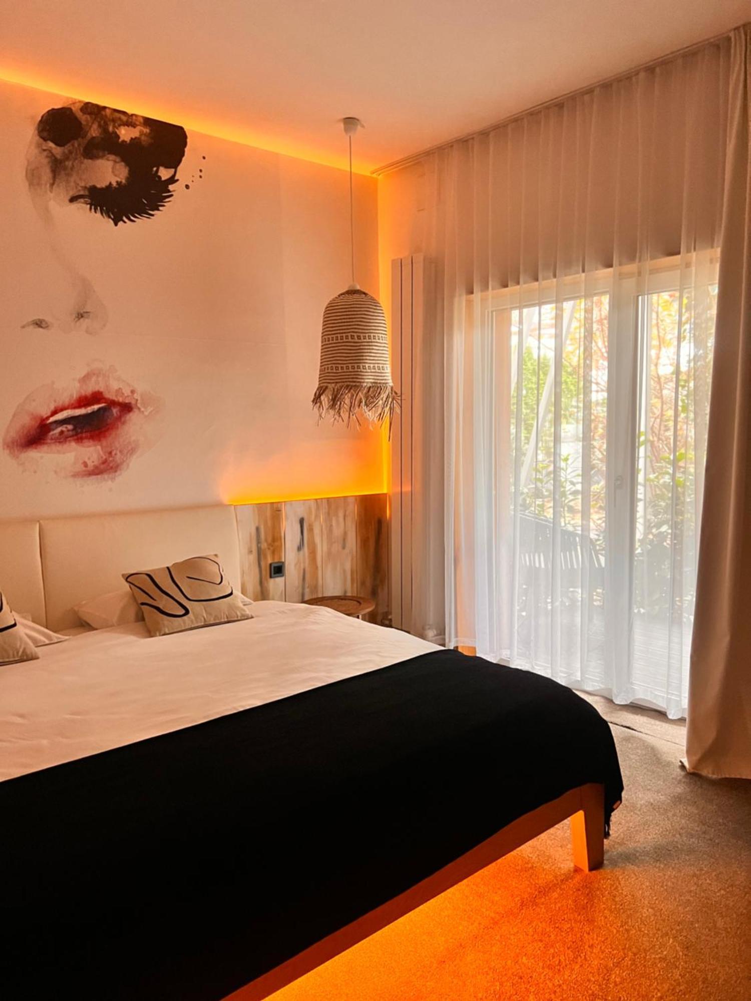 Shard Boutique Hotel-Adult Only Brasov Exterior photo